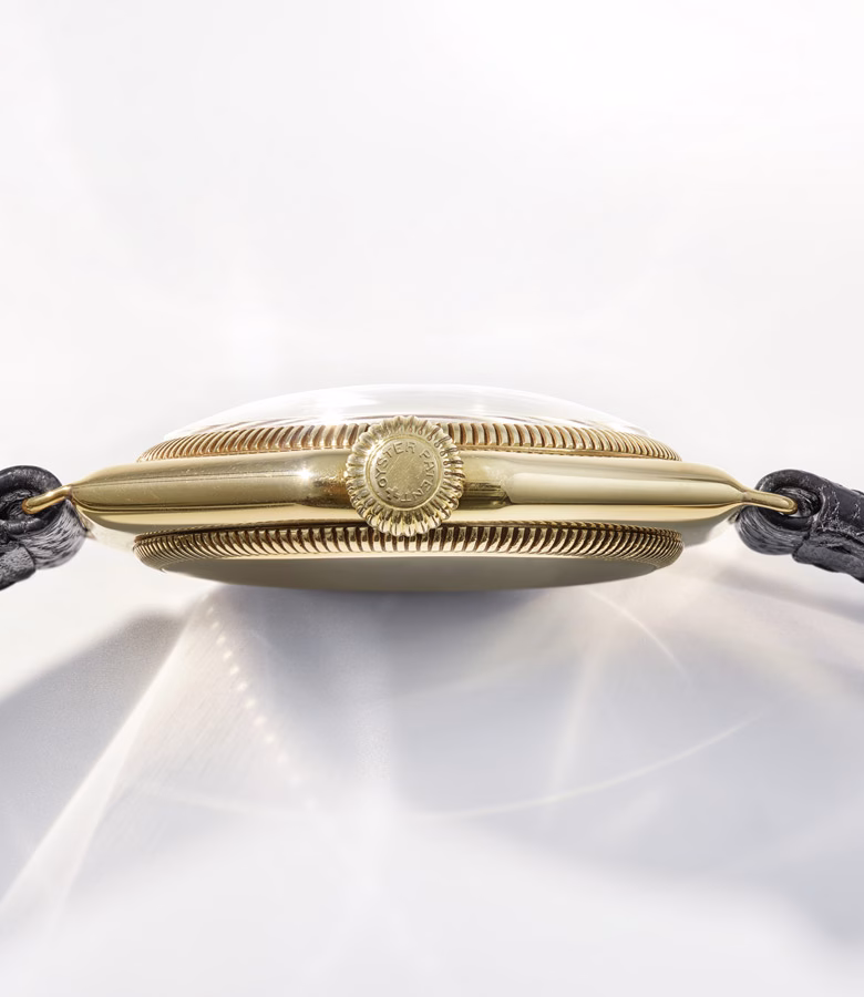 Oyster Story - swiss watch