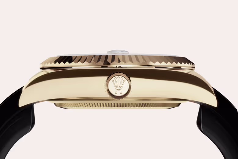 Rolex Sky-Dweller 18 ct yellow gold M336238-0004 - swiss watch